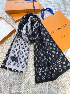 Louis Vuitton Classic Monogram Scarf For Women 200cm