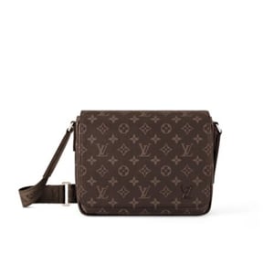 Louis Vuitton District Pm Bag Monogram Brown 26Cm