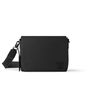 Louis Vuitton District Pm Bag Black 26Cm M30850 For Men