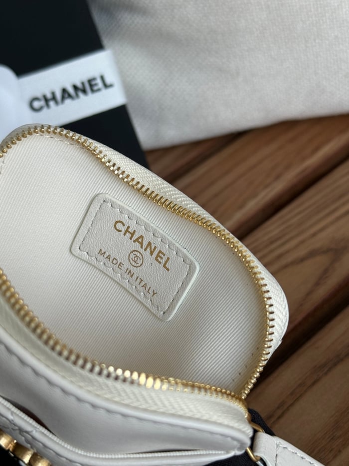 Chanel 19 Zipped Coin Purse 11Cm White Lambskin Gold Hardware ...