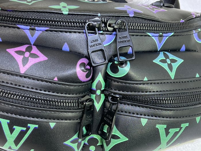 Louis Vuitton Comet Bumbag 45Cm M22494 – dealsyity.com